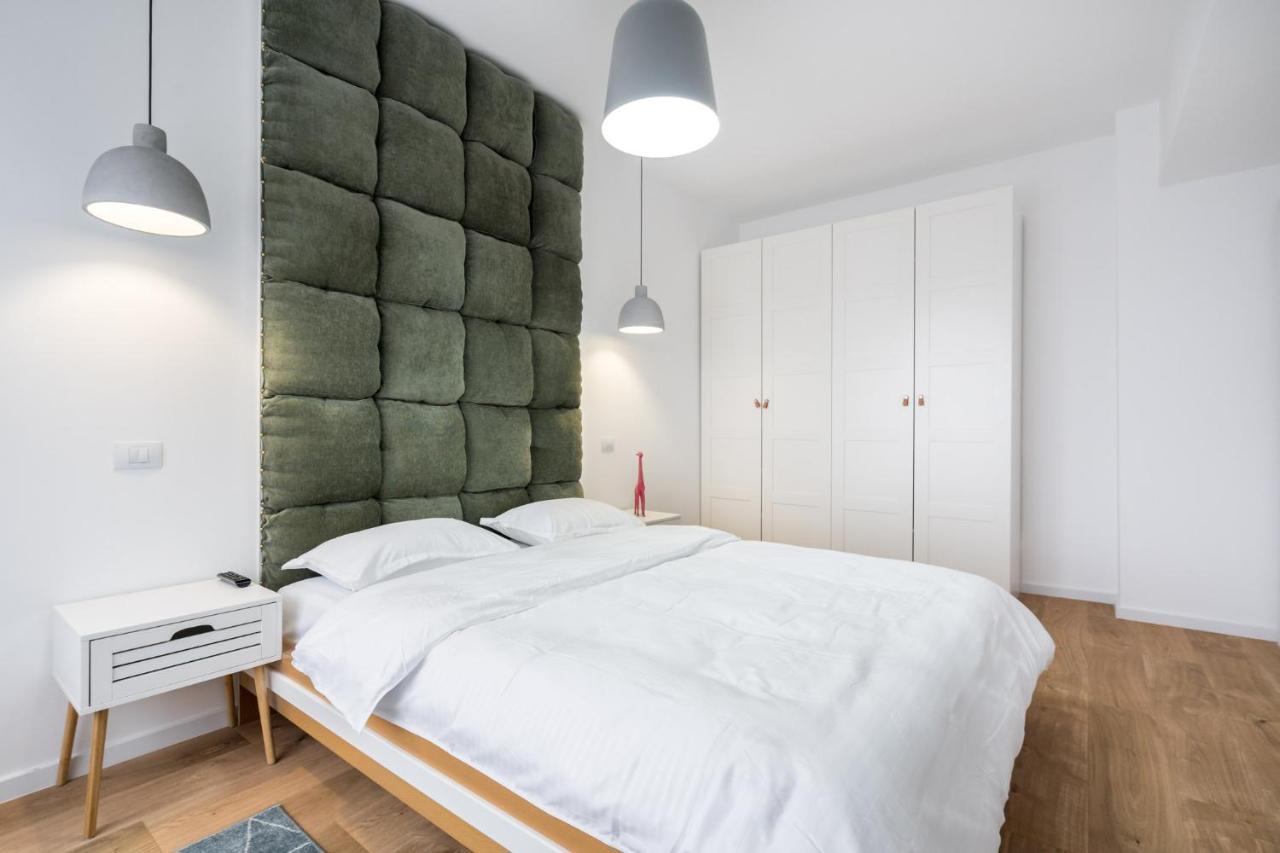 Ferienwohnung Jungle Escape - Luxe 1-Br Haven In Bukarest Exterior foto